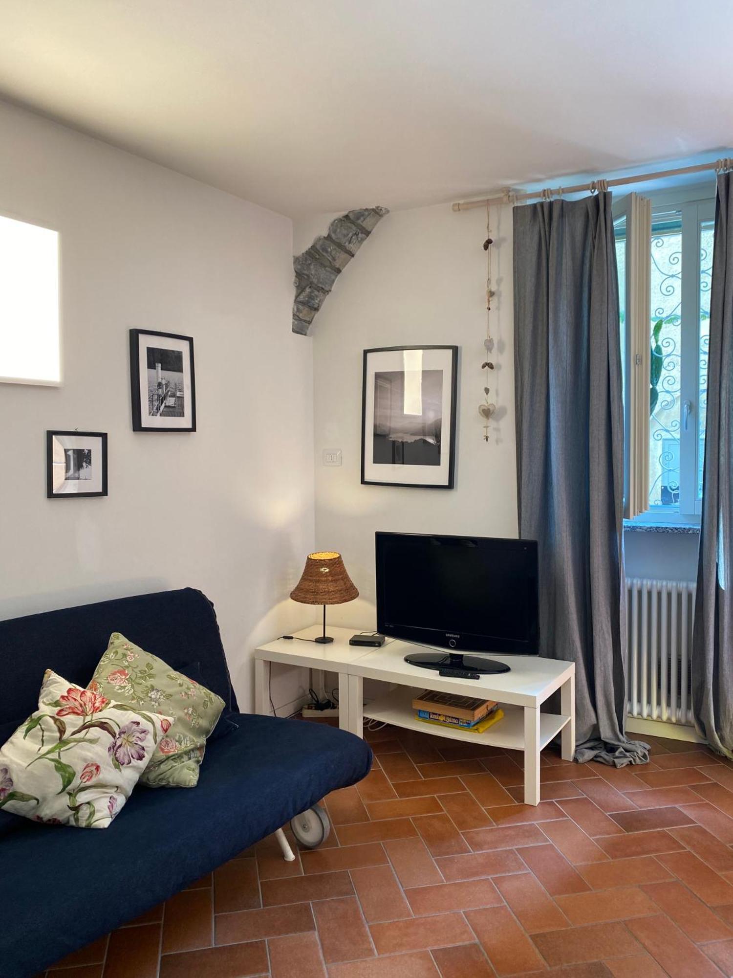 Holiday House Alla Torre Mandello del Lario Exterior photo